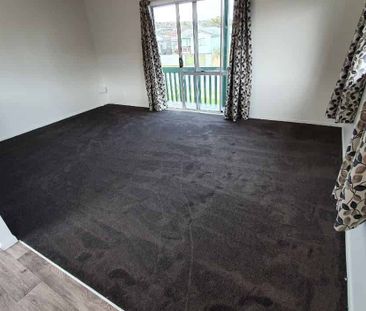 Clover Park, 3 bedrooms - Photo 1