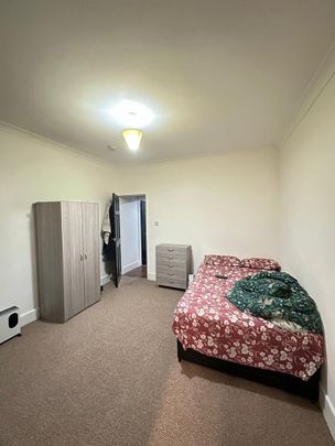 1 Bed Flat, Harley Street, CV2 - Photo 1