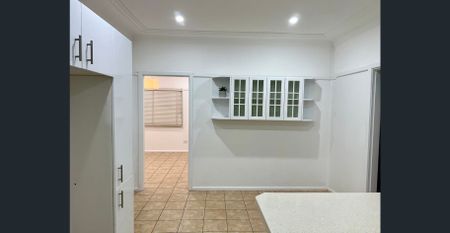 FOR RENT – Renovated 5-Bedroom Home + Double Garage - Photo 4