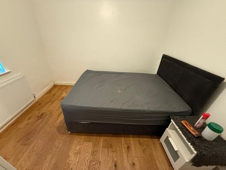 Room in a Shared House, Upperton Road, LE3 - Photo 4