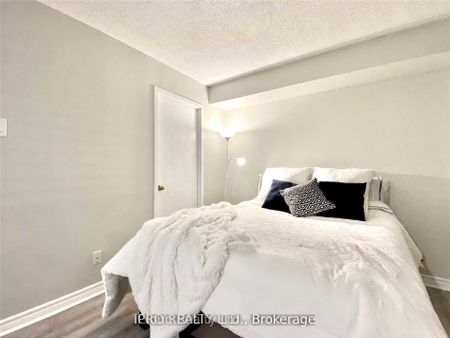 For Lease - 75 Ellen Street Unit# 201, Barrie, Ontario - Photo 4