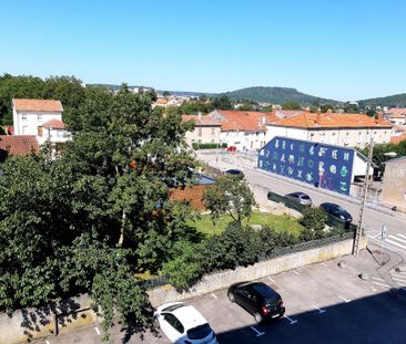 Location Appartement 3 pièces 45m² - Photo 2