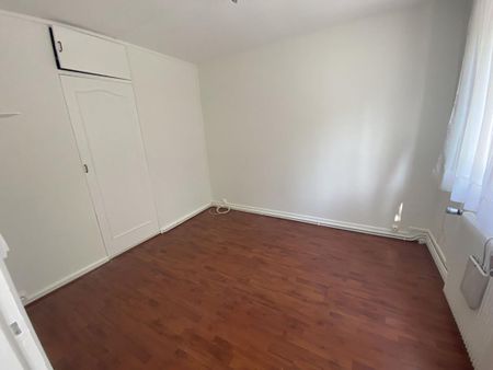 Location Appartement 2 pièces 51m² LA MADELEINE 59110 - Photo 4