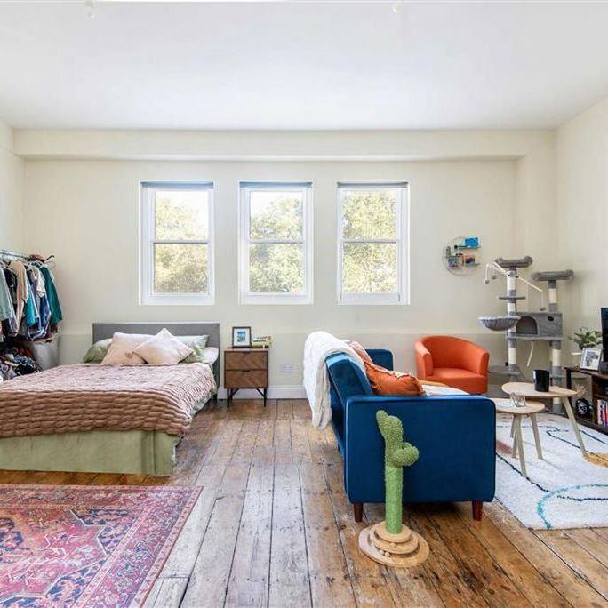 Studio to rent - Photo 1