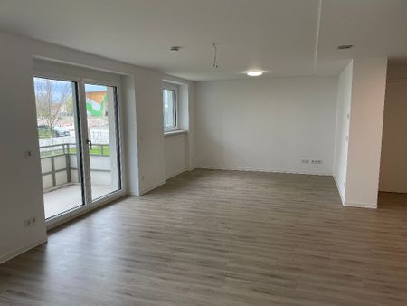 Groß, hell, modern mit Einbauküche und Balkon - Foto 5