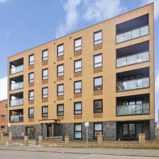 Victoria Crescent, Ashford, TN23 - Photo 1