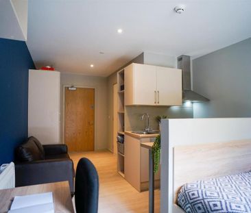 Studio to rent - Photo 1