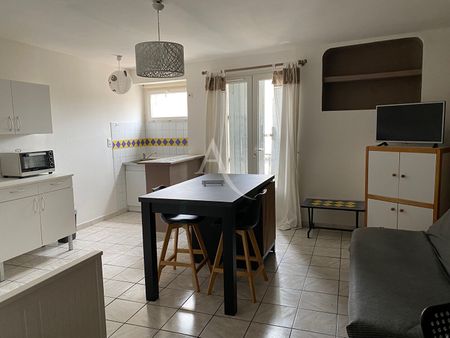 Location Appartement 1 pièce 31m² - Photo 3