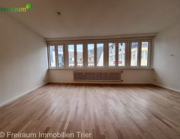 TR.-City: Modernisierte geräumige 2 ZKB, GWC, Abstellraum, EBK und Domblick... - Foto 1