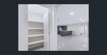 Modern Family Living with Style and Comfort - Photo 2