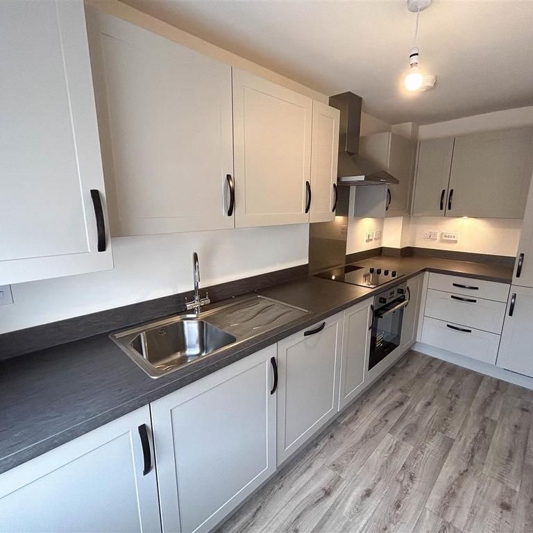 3 bedroom terraced house to rent - Photo 1