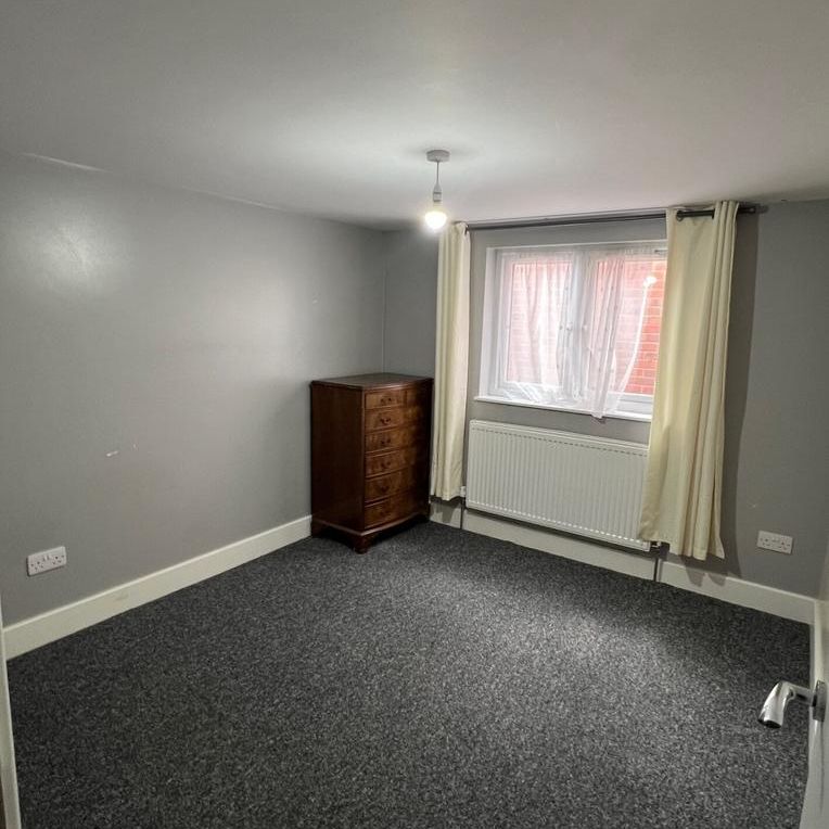 2 bedroom maisonette to rent - Photo 1