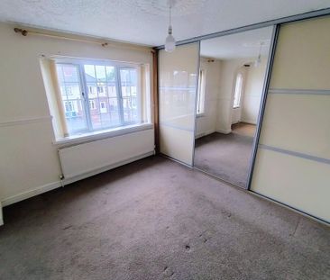3 bedroom semi-detached house to rent - Photo 6