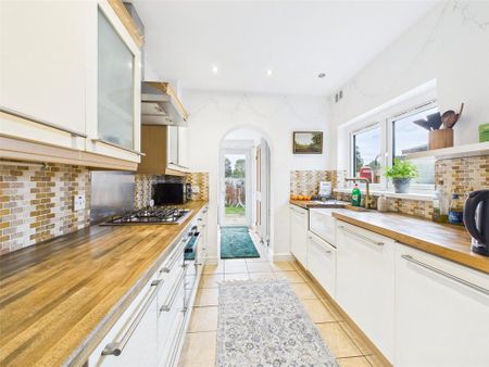 2 bedroom terraced house to rent - Photo 4