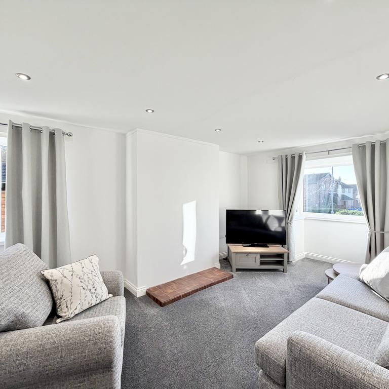 3 bedroom bungalow to rent - Photo 1