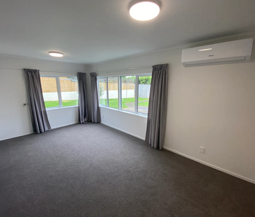 Two Bedroom Unit with Carport in Remuera - Photo 2