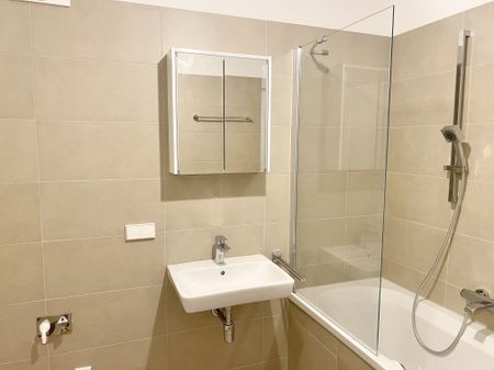 3 Zimmer Loggiawohnung + - ERSTBEZUG = DAS LAURENZ = 2 bedroom apartment+loggia - Photo 5