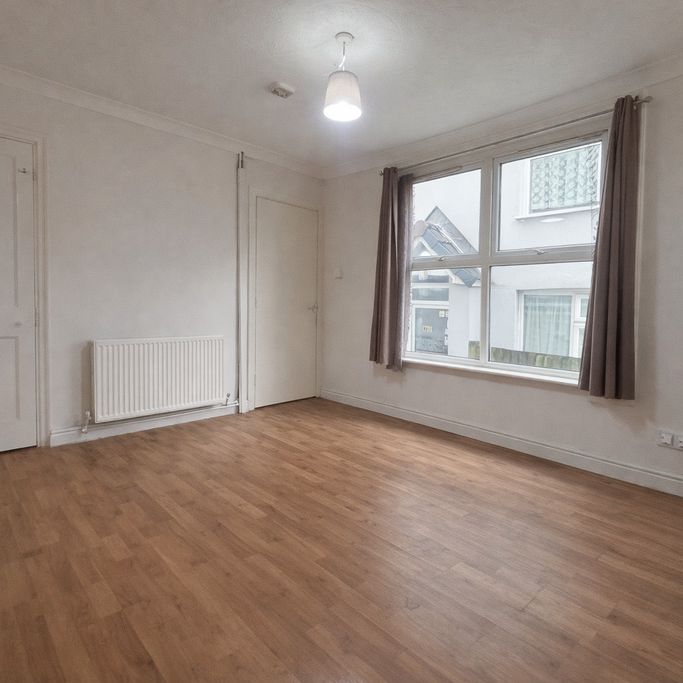 3 Bedroom House To Let - HP12 - Photo 1