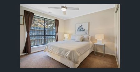 Location, style and comfort! - Photo 4