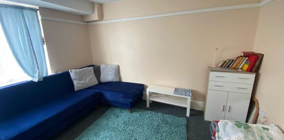 1 Bed Flat, London Road, LE2 - Photo 2