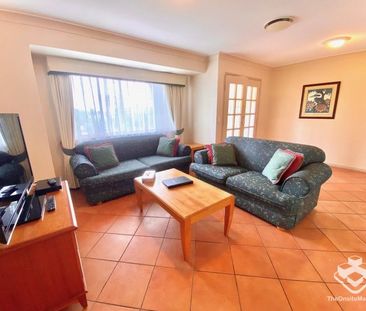 Spacious Unfurnished 3 Bedroom 3bathroom Villa Within Gated Community - Photo 1