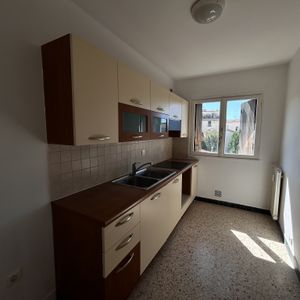 Location Appartement 2 pièces 42m² NICE 06000 - Photo 2