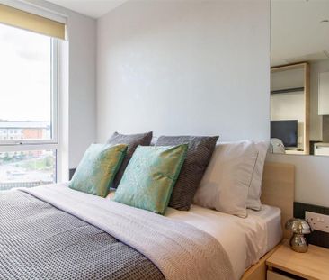 1 bedroom in a flat share to rent - Photo 6