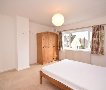 17, New Adel Avenue, Adel, Leeds, LS16 6BE - Photo 2