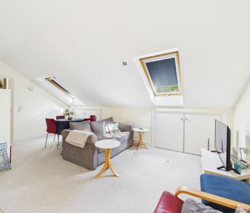 Leacroft, Staines-upon-Thames, Surrey,TW18 - Photo 5
