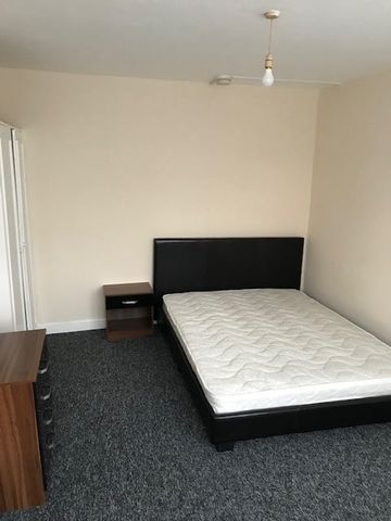 Room in a Shared House, Humber Road, CV3 - Photo 3