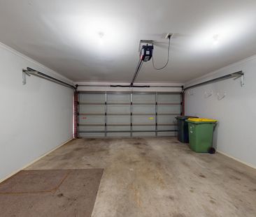 Modern Comfort In Prime Location: 6 month lease preferred - Photo 5