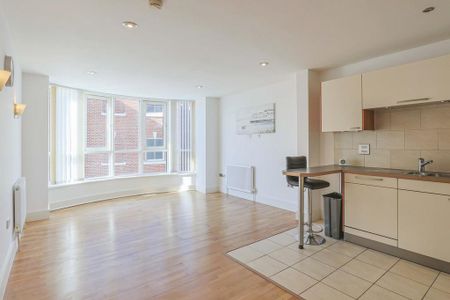 2 bedroom flat to rent - Photo 4