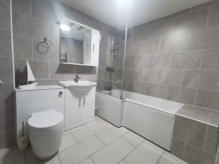 2 bedroom apartment to rent - Photo 4