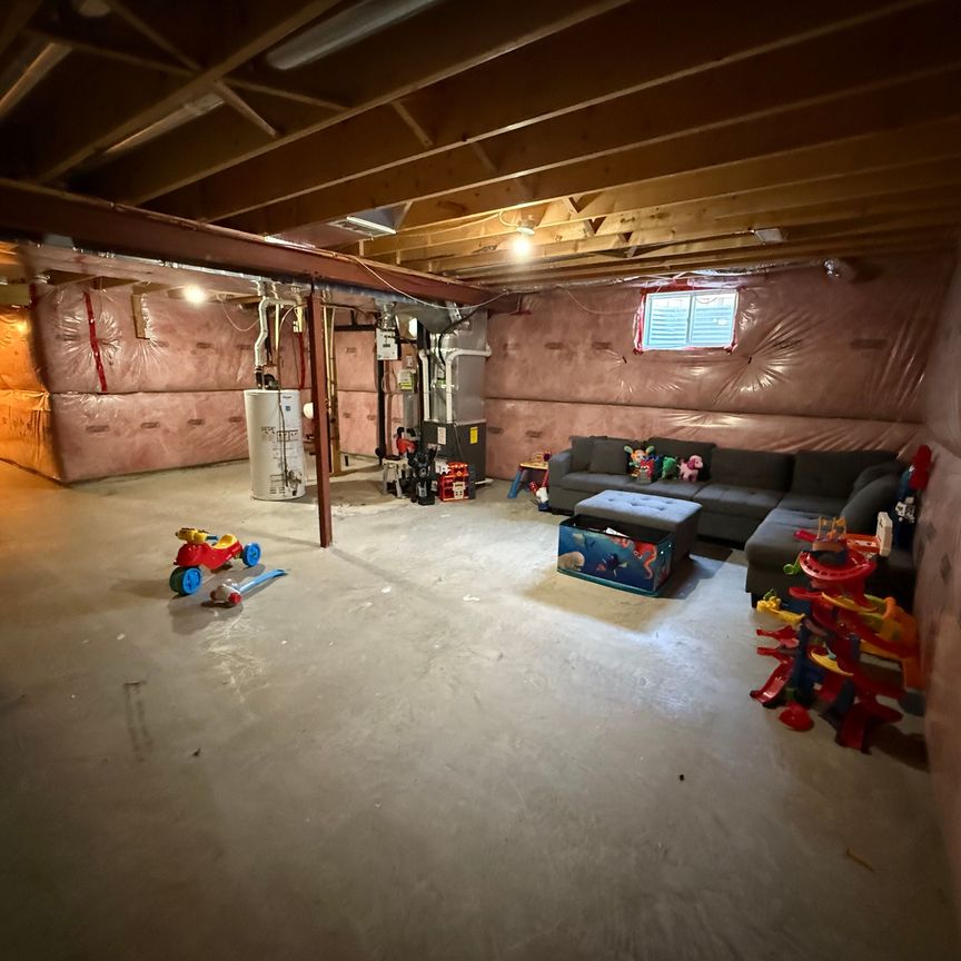 For Lease - 133 Templewood Drive, Kitchener, Ontario - Photo 1