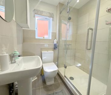 Semi Detached House - Photo 2