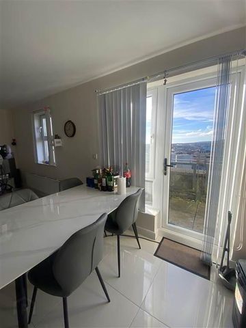 College Central, 904, 4 College Avenue, Belfast, BT1 6AA - Photo 3