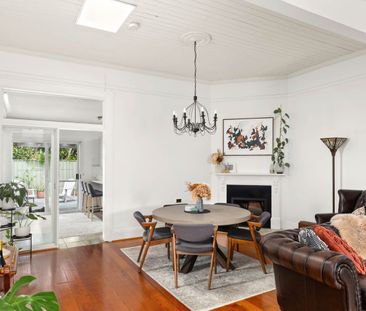 Big on Style, Bigger on Space - Live Large in the Heart of Hamilton - Photo 6