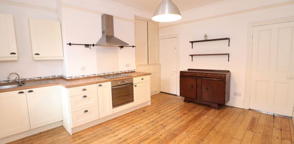 4 bedroom terraced house to rent - Photo 2