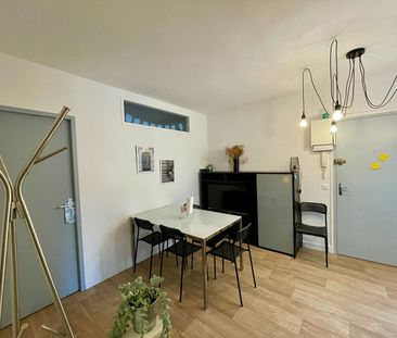 Location Appartement 1 pièce 11m² - Photo 4