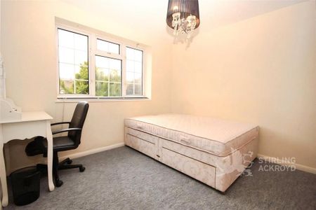 3 bedroom semi-detached house to rent - Photo 4