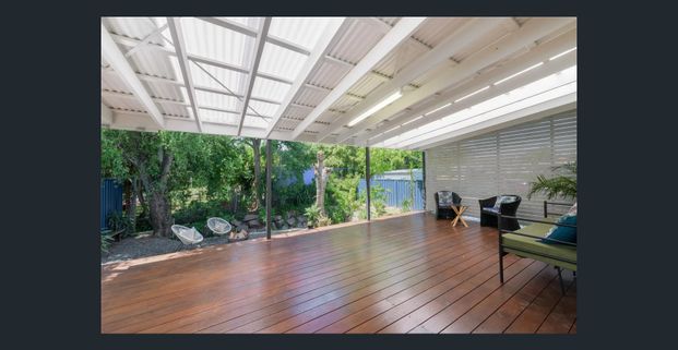 Charming 2-Bedroom Home with Modern Features in Gateshead - Photo 1