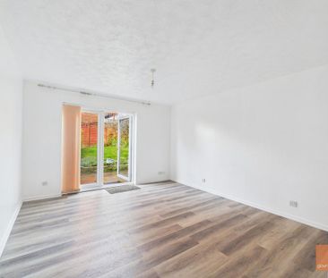 2 bedroom end of terrace house to rent - Photo 1