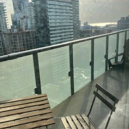 101 Peter St Entertainment district fully furnished! - Photo 1