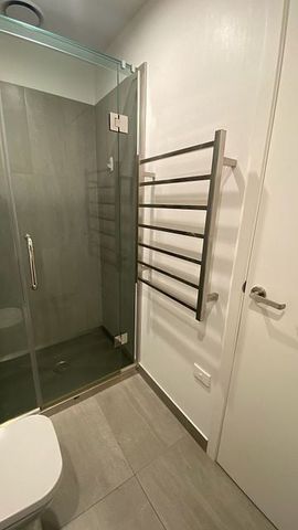 1 bedroom apartment with all day sun + views - Photo 5