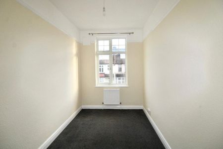 3 bedroom apartment to rent - Photo 5