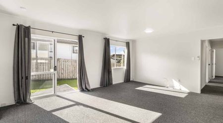 Newly renovated and ready for you! - Photo 2