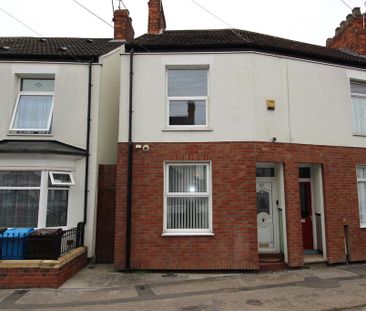 2 bedroom end of terrace house to rent - Photo 1