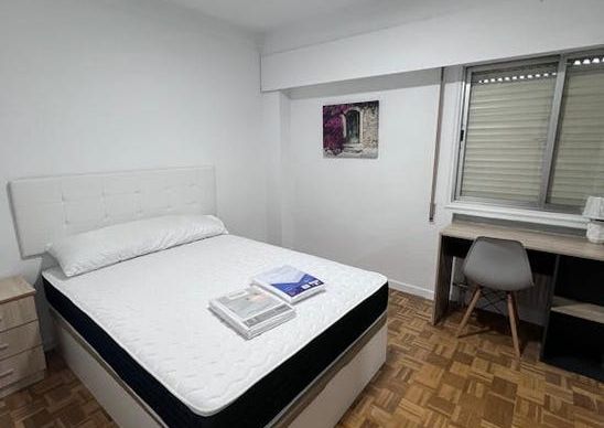 Calle de Ramón Gómez de la Serna, Madrid, Community of Madrid 28035