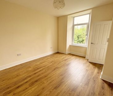 2 Bed, Flat - Photo 5