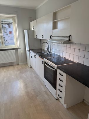 Hertig Karls Allé, Örebro - Photo 1